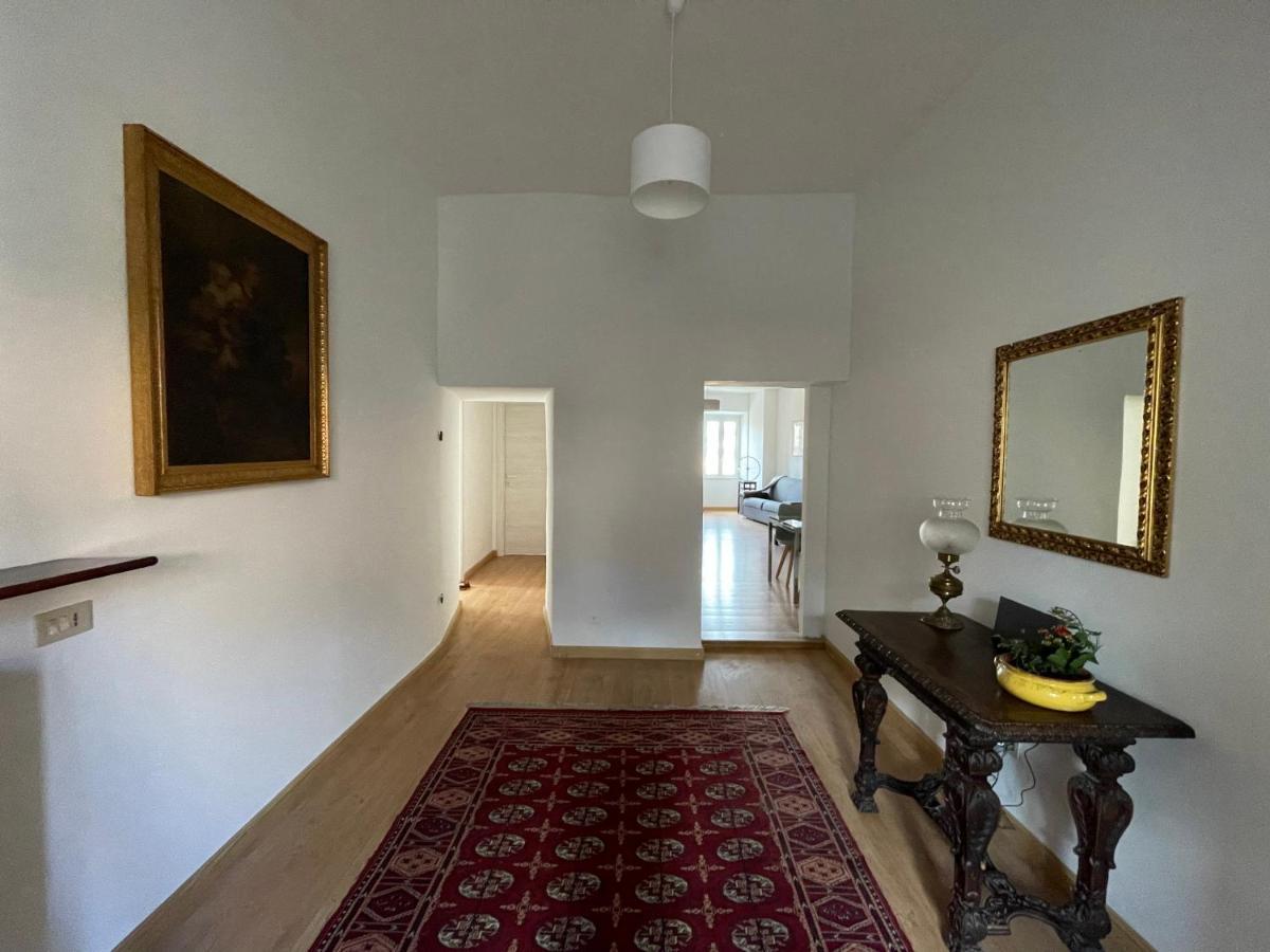 Nepi - Appartamento Centro Storico Duomo المظهر الخارجي الصورة